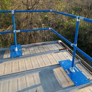 NextGen Continuous Railing™ - Standing Seam