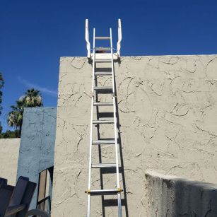 3-Piece Parapet Ladder Safety-Dock and Extension Ladder