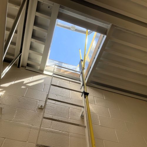 NextGen Lift & Lock - Lifting Arm Opens Hatch